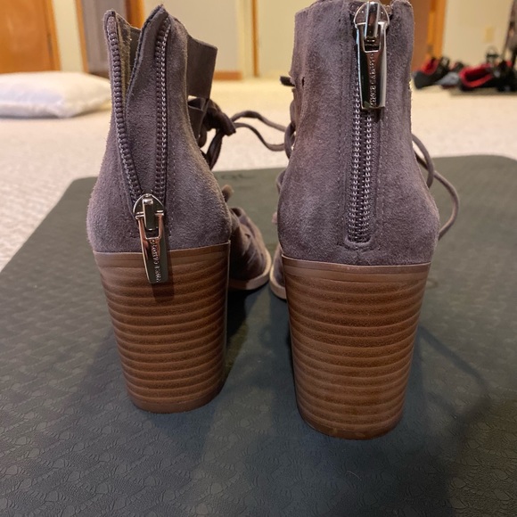 Vince Camuto heels Never worn! Great condition! - Picture 3 of 6